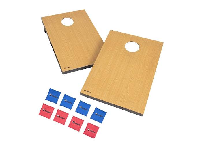 cornhole set